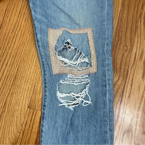 LEVI’S 501 Button Fly Denim Blue Jeans Destroyed Distressed Patch 33” W x 27” L - Picture 11 of 16